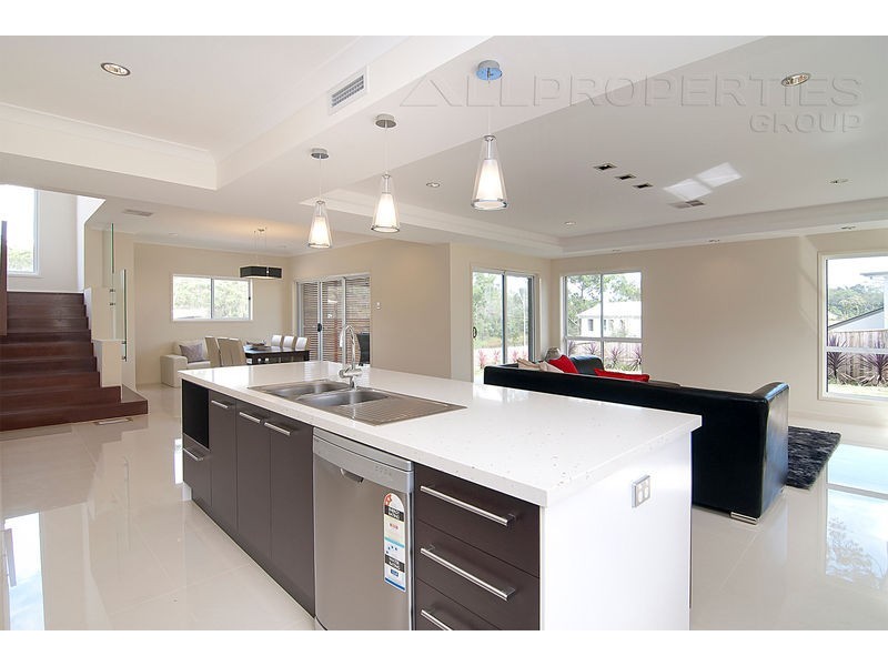 26 Lakeview Place, Springfield Lakes QLD 4300