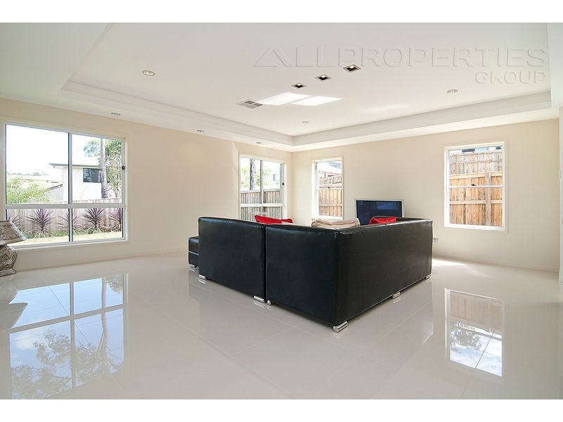 26 Lakeview Place, Springfield Lakes QLD 4300