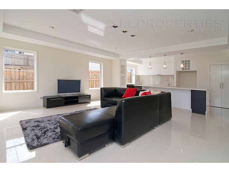 26 Lakeview Place, Springfield Lakes QLD 4300