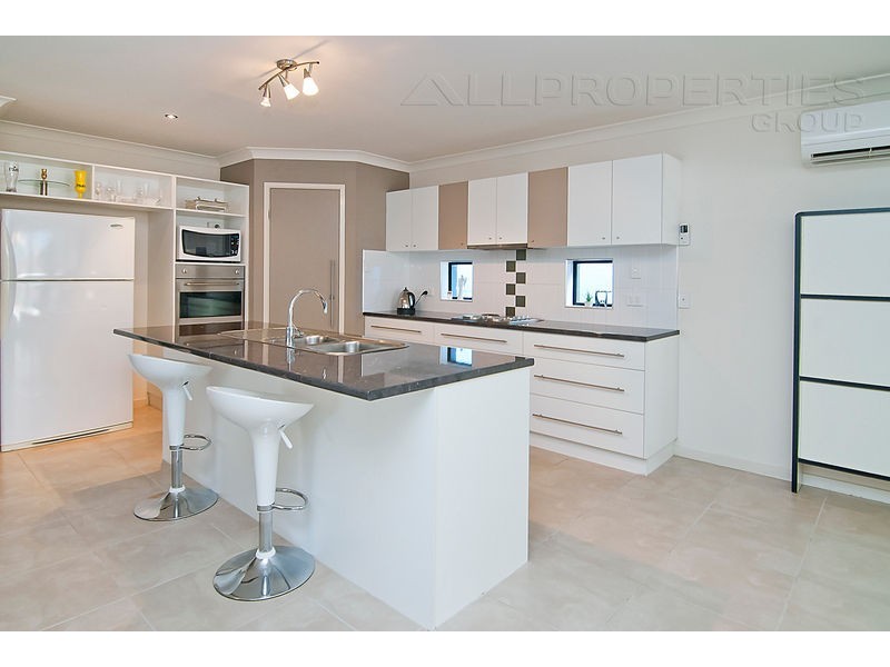 74 Mossman Pde, Waterford QLD 4133