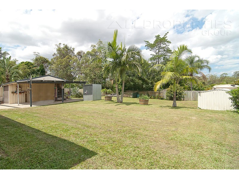 9 KINGFIELD CT, Regents Park QLD 4118