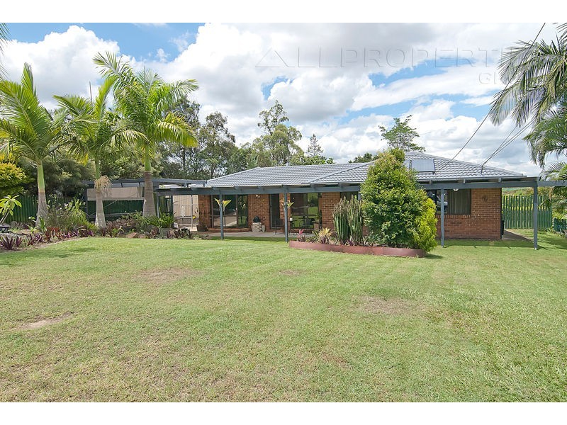 9 KINGFIELD CT, Regents Park QLD 4118