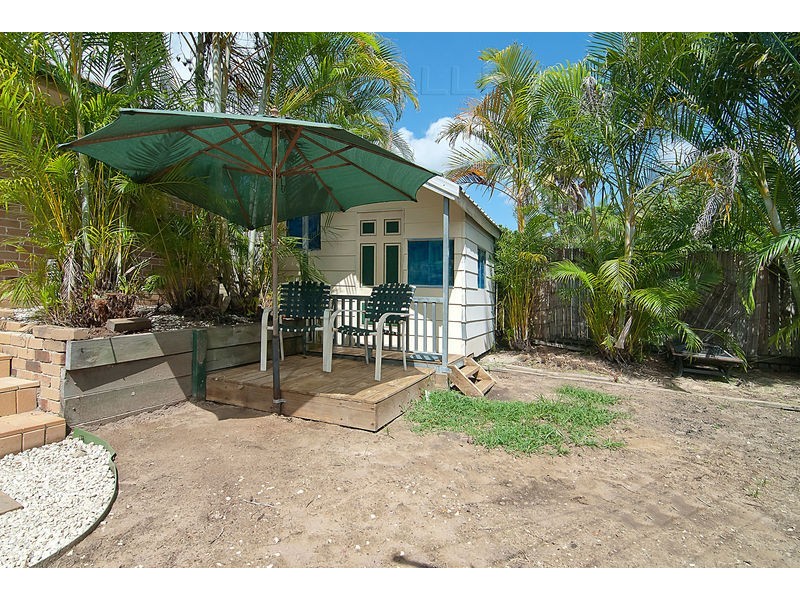 49 BOTTLEBRUSH DRIVE, Regents Park QLD 4118