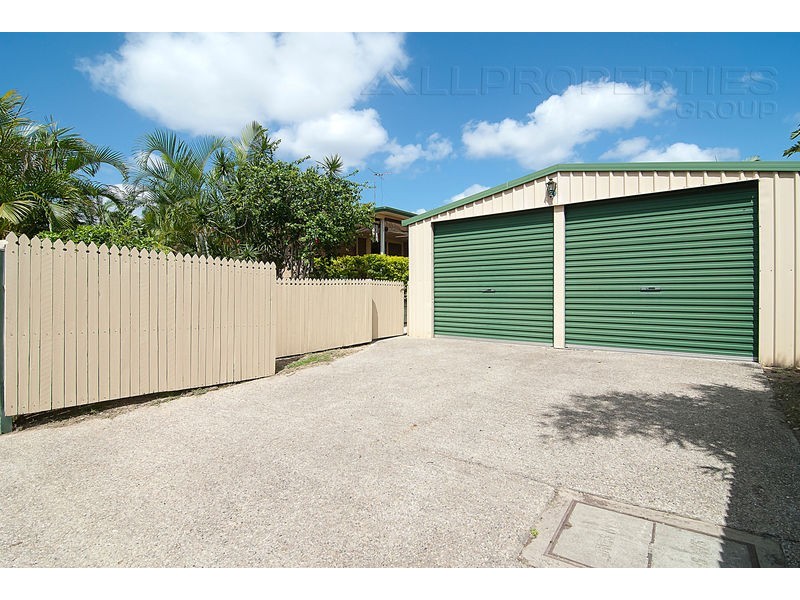 49 BOTTLEBRUSH DRIVE, Regents Park QLD 4118