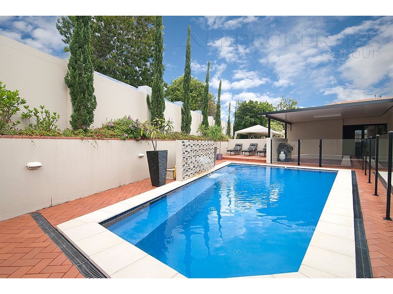 16 Santa Cruz Place, Forest Lake QLD 4078