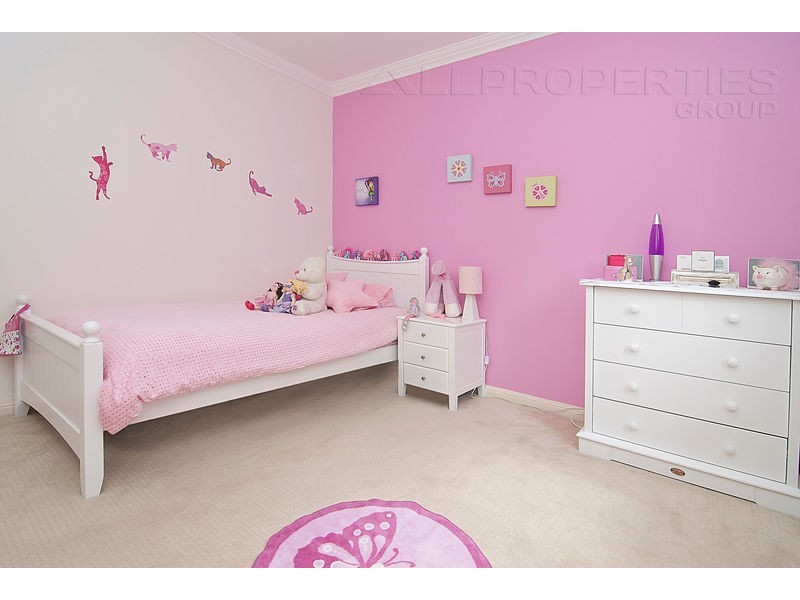 16 Santa Cruz Place, Forest Lake QLD 4078