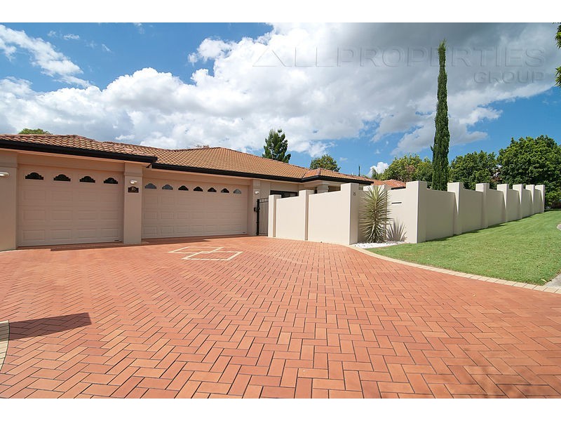 16 Santa Cruz Place, Forest Lake QLD 4078