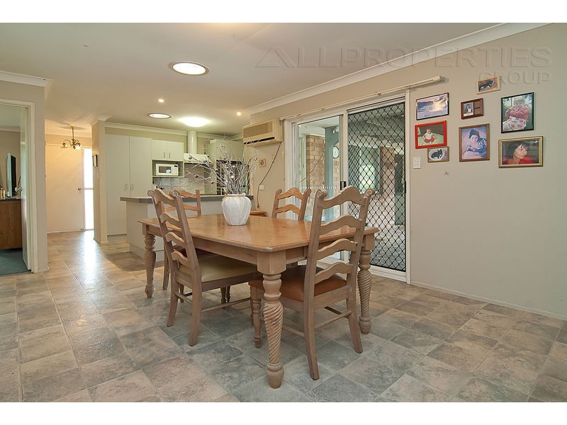 29 Redgum Drive, Regents Park QLD 4118