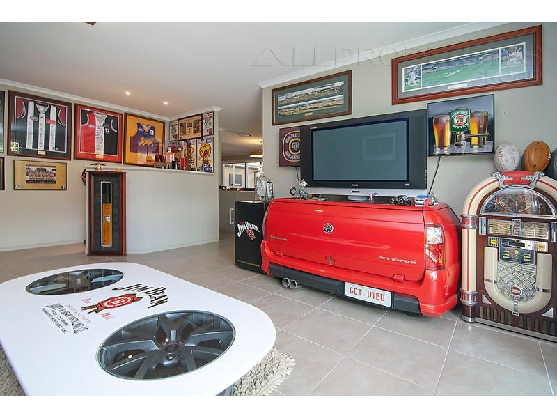 22 Cypress St, Heathwood QLD 4110