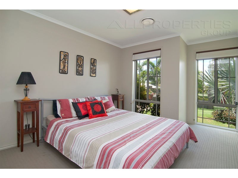 22 Cypress St, Heathwood QLD 4110