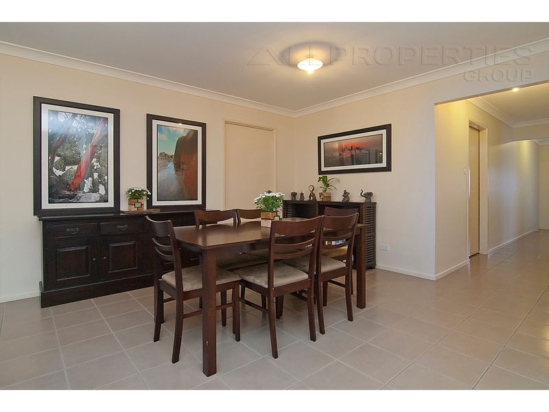 4 Jenny McMahon Ct, Goodna QLD 4300