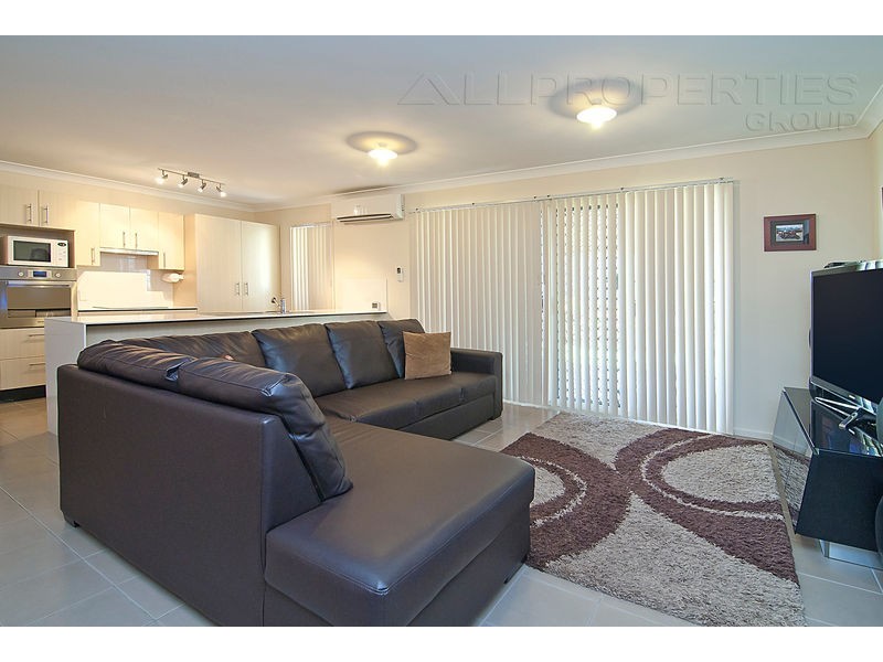 4 Jenny McMahon Ct, Goodna QLD 4300