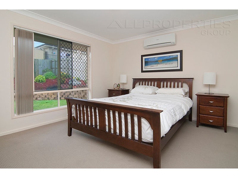 4 Jenny McMahon Ct, Goodna QLD 4300