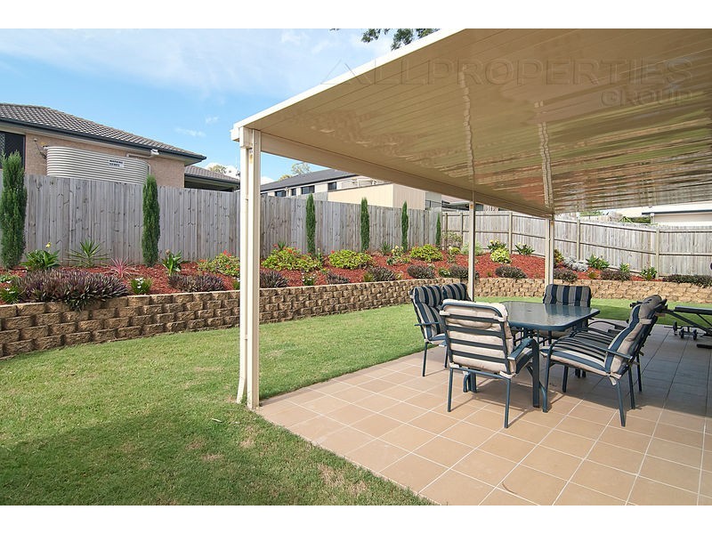 4 Jenny McMahon Ct, Goodna QLD 4300