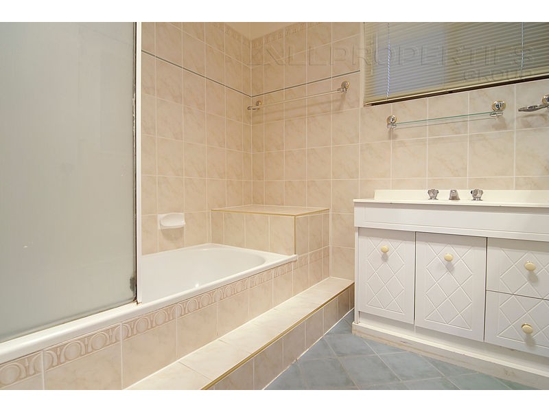 14 Conifer Street, Hillcrest QLD 4118