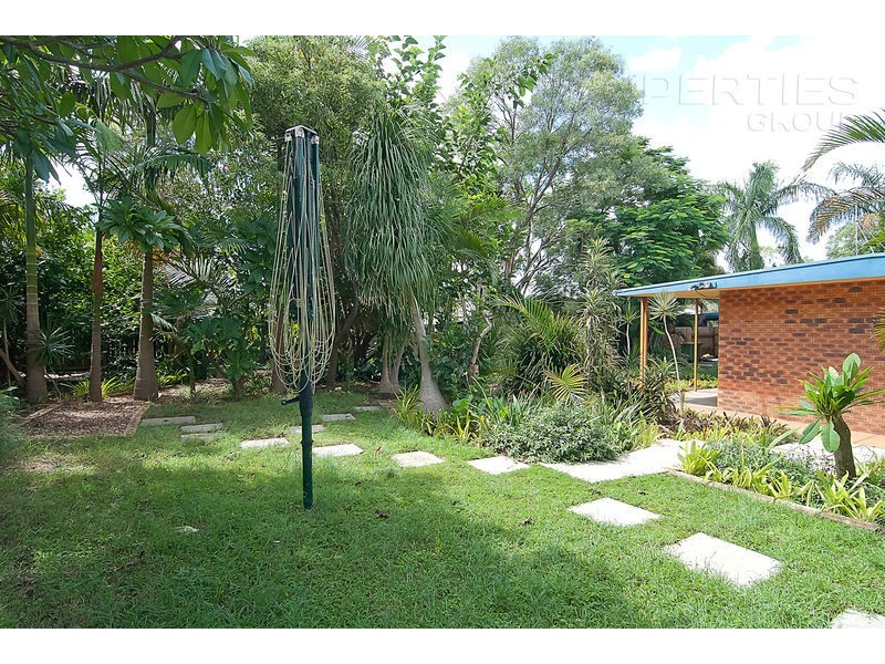 14 Conifer Street, Hillcrest QLD 4118