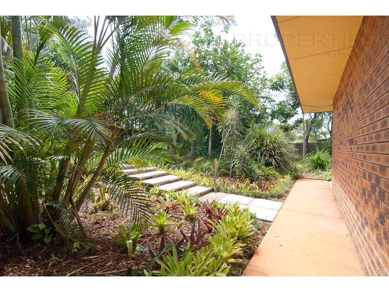 14 Conifer Street, Hillcrest QLD 4118