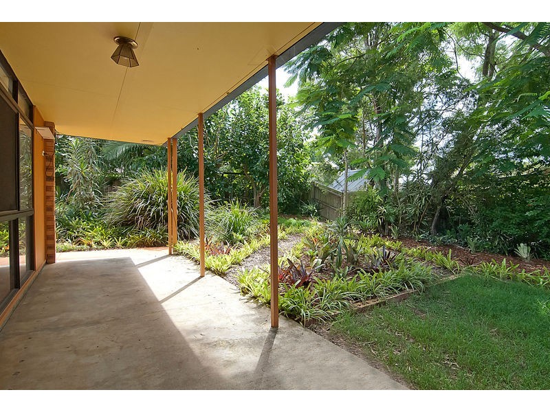 14 Conifer Street, Hillcrest QLD 4118