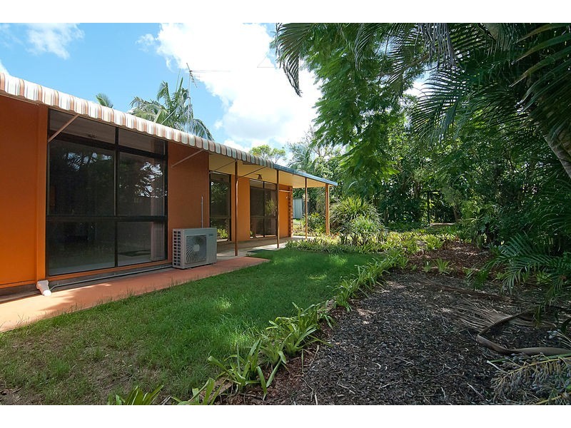 14 Conifer Street, Hillcrest QLD 4118