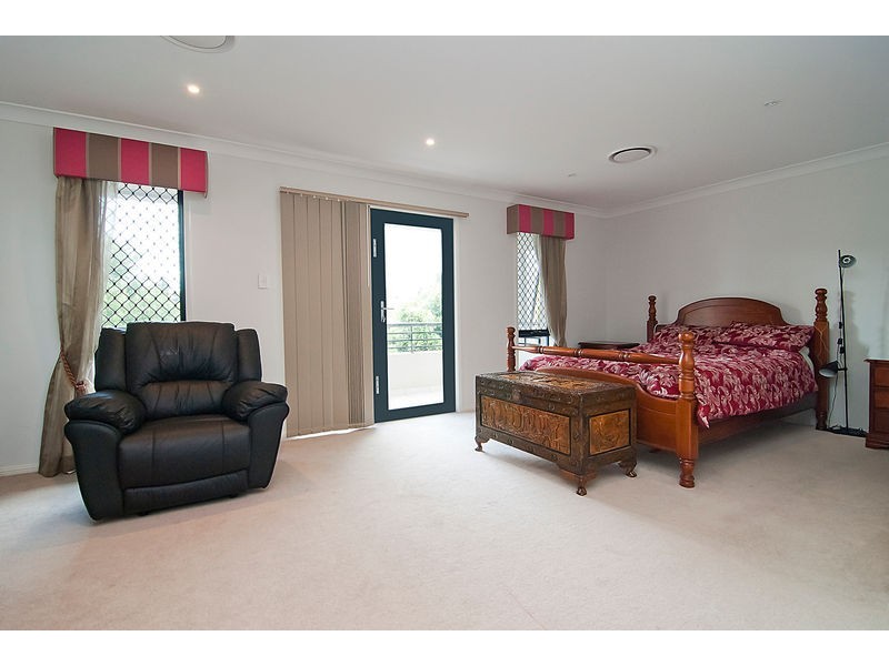 17 Stringybark Cr, Heathwood QLD 4110