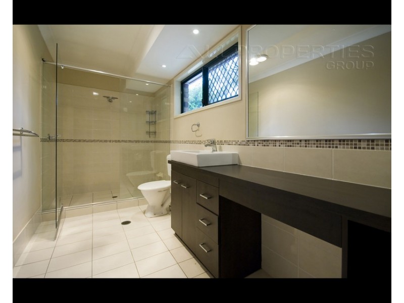 9 Scarlet Place, Forest Lake QLD 4078