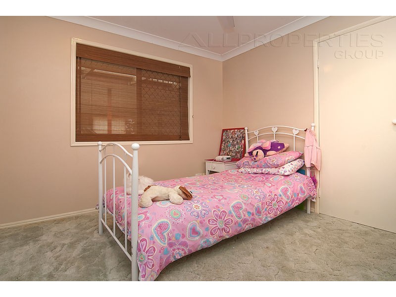 9 Scarlet Place, Forest Lake QLD 4078