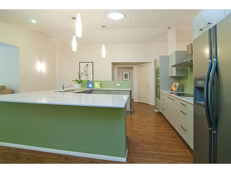 5 Bellthorpe Place, Forest Lake QLD 4078