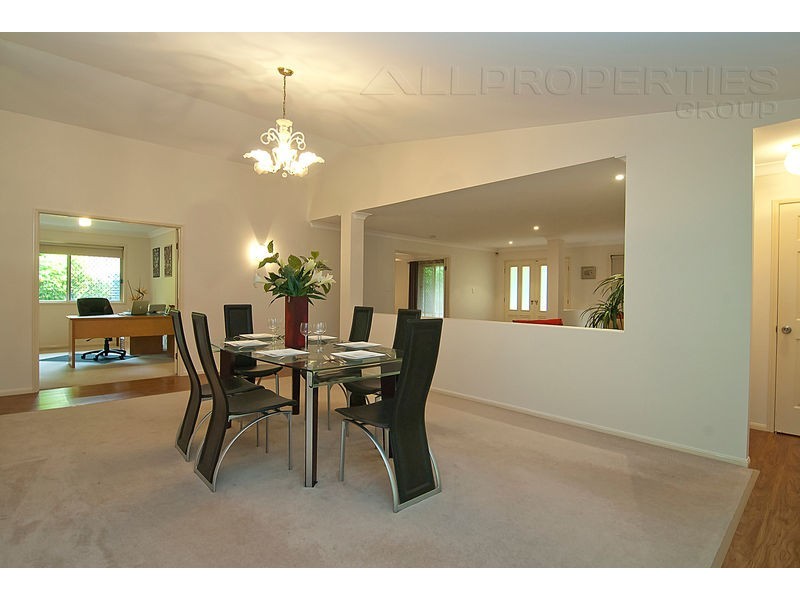 5 Bellthorpe Place, Forest Lake QLD 4078