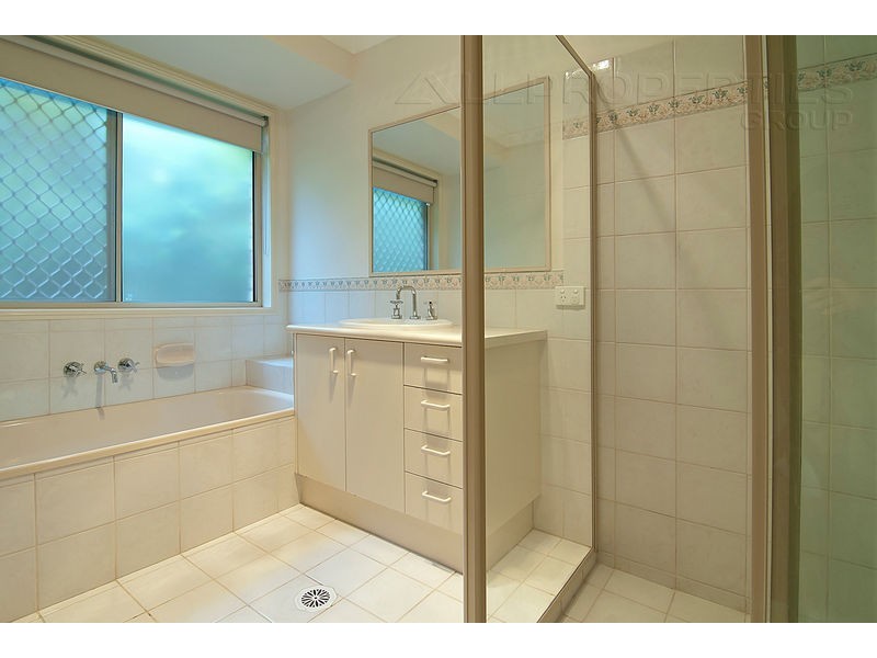 5 Bellthorpe Place, Forest Lake QLD 4078