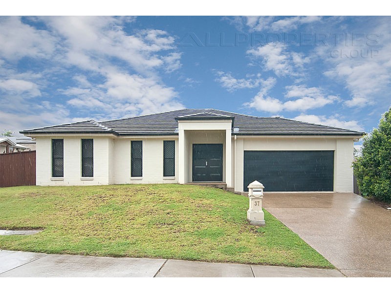 37 Lakes Entrance Dr, Springfield Lakes QLD 4300