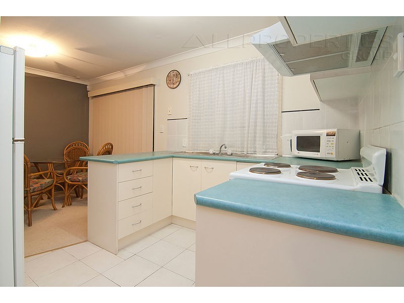 4 BOTTLEBRUSH DRIVE, Regents Park QLD 4118