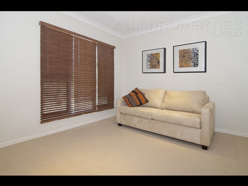 20 Melaleuca St, Heathwood QLD 4110