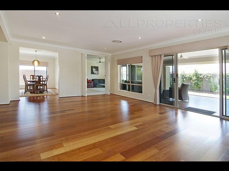 20 Melaleuca St, Heathwood QLD 4110