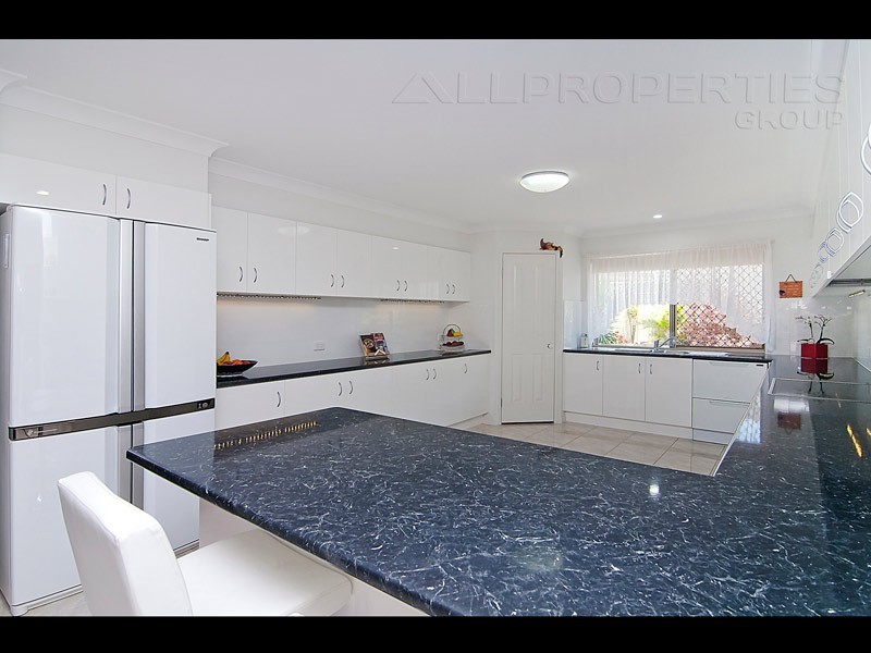 21 Barcombe Drive, Berrinba QLD 4117