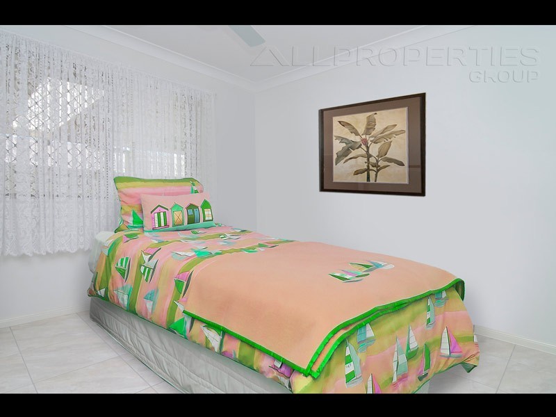 21 Barcombe Drive, Berrinba QLD 4117