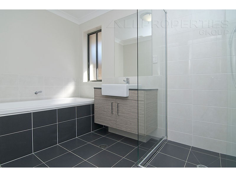 5 Bunderoo Circuit, Pimpama QLD 4209