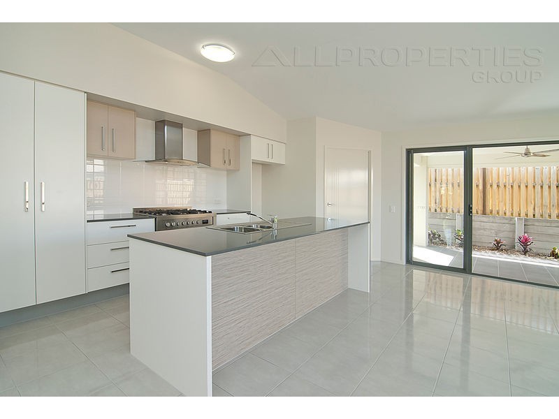 5 Bunderoo Circuit, Pimpama QLD 4209