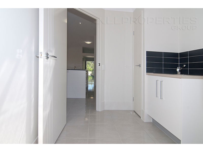 5 Bunderoo Circuit, Pimpama QLD 4209