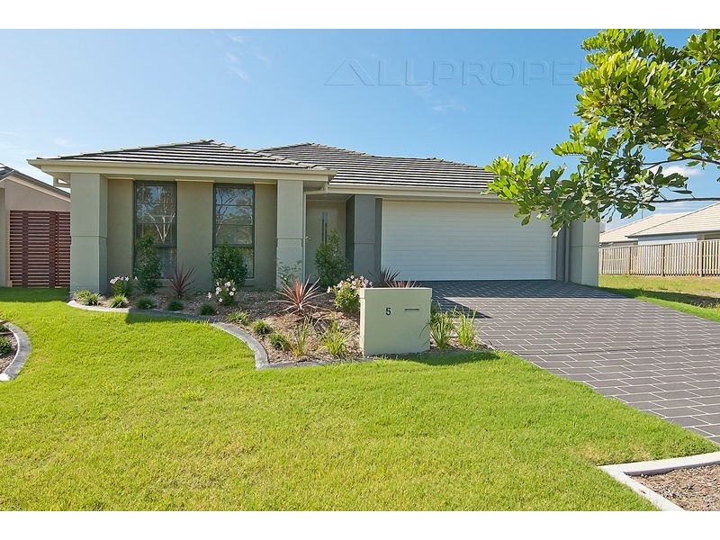 5 Bunderoo Circuit, Pimpama QLD 4209