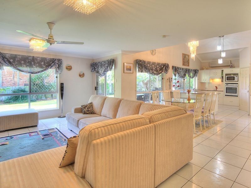 21 Lakewood Ave, Parkinson QLD 4115