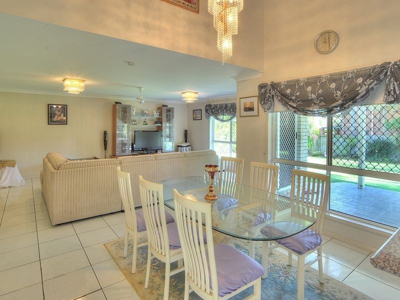 21 Lakewood Ave, Parkinson QLD 4115