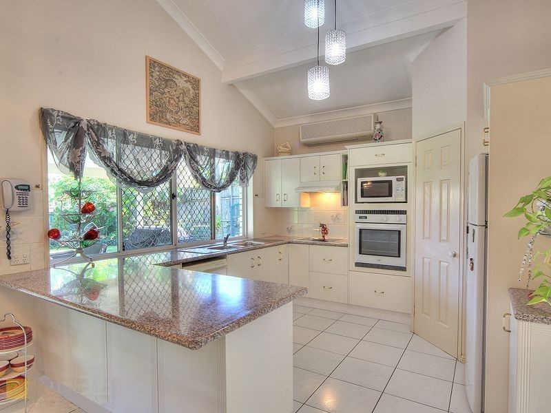 21 Lakewood Ave, Parkinson QLD 4115