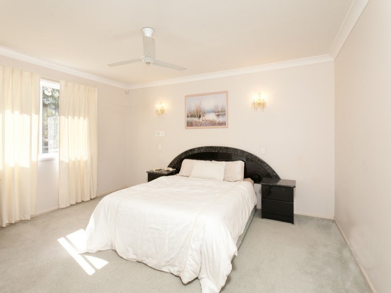 21 Lakewood Ave, Parkinson QLD 4115