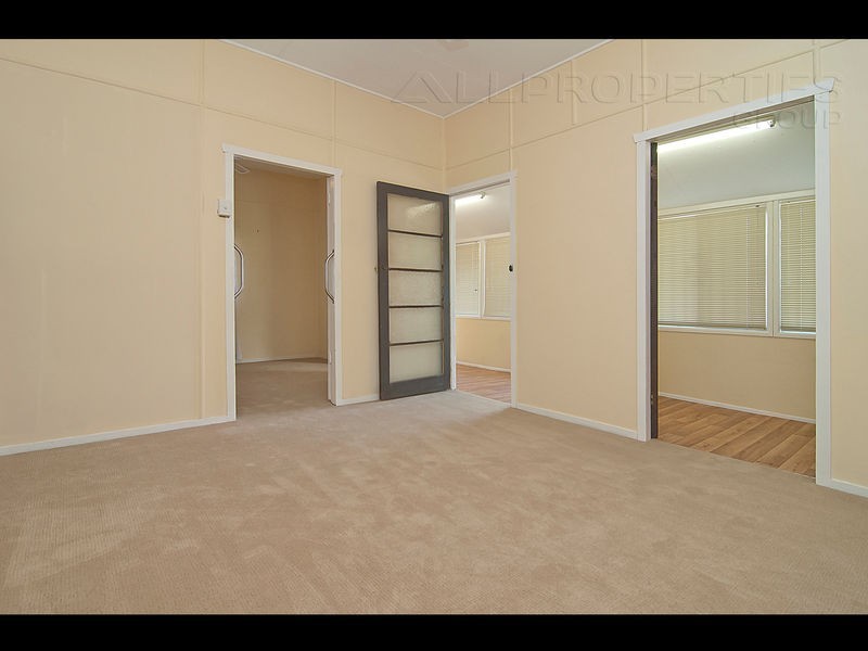 13 Earl St, Greenslopes QLD 4120