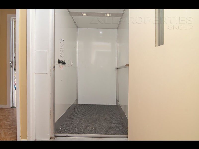 13 Earl St, Greenslopes QLD 4120