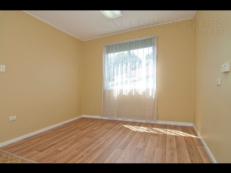 13 Earl St, Greenslopes QLD 4120