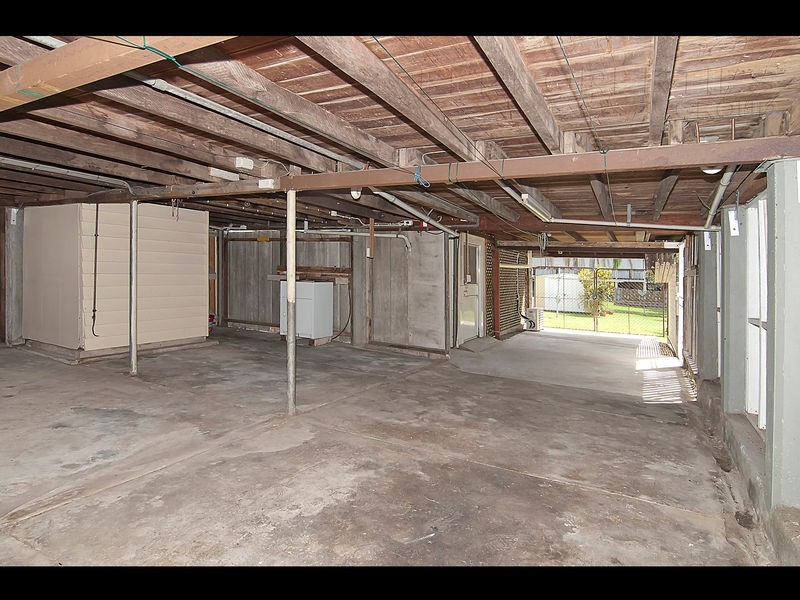 13 Earl St, Greenslopes QLD 4120