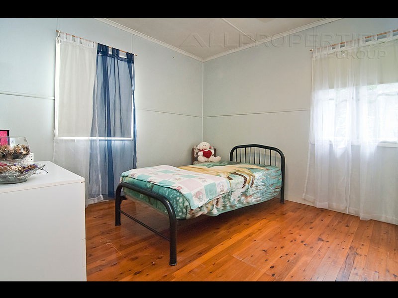 6 Birrell St, Leichhardt QLD 4305