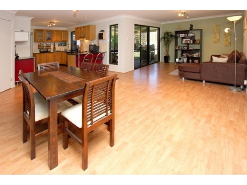 31 Moran Cres, Forest Lake QLD 4078