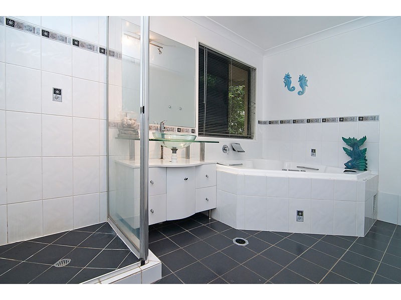 31 Moran Cres, Forest Lake QLD 4078